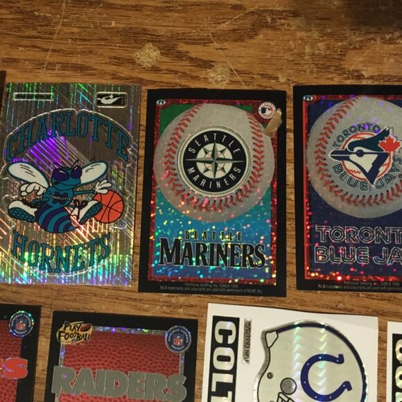 LOT OF 20 NFL HELMET PRISM STICKERS 1993 1999 NBA MLB 1996 - Picture 4 of 8